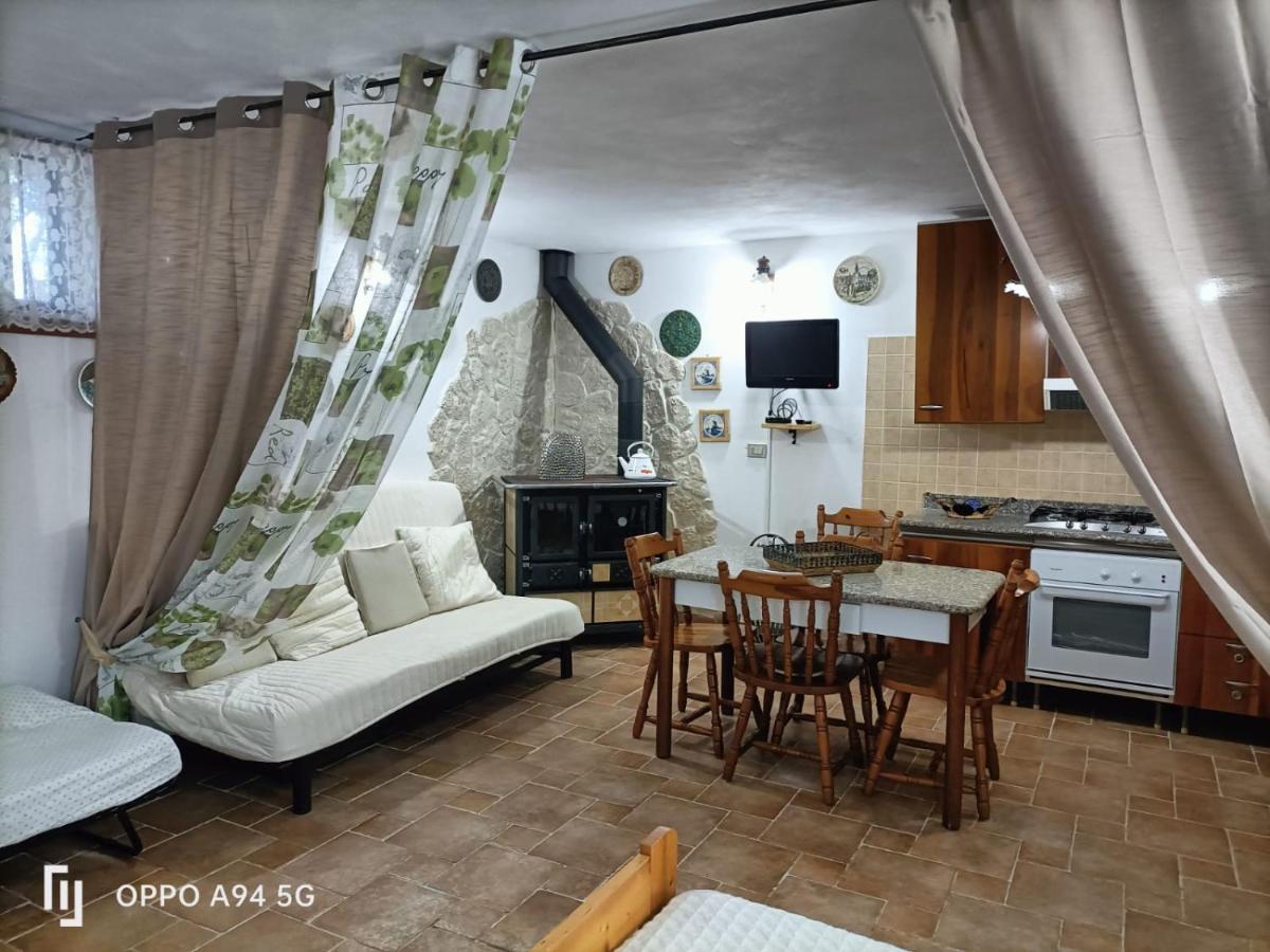 La Taverna Di Angela อเมนโดลารา ภายนอก รูปภาพ